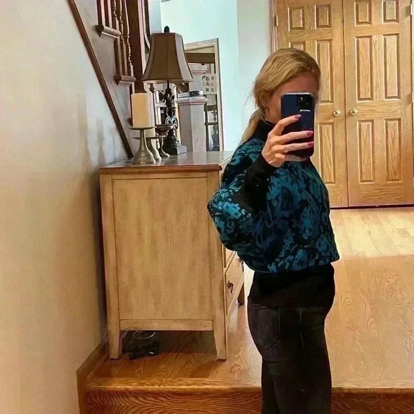 Vintage Jaeger Women's 80's Sweater - Picture 8 of 13